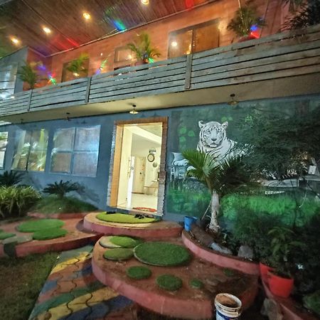 Leopard Farmhouse Mhow Exterior photo