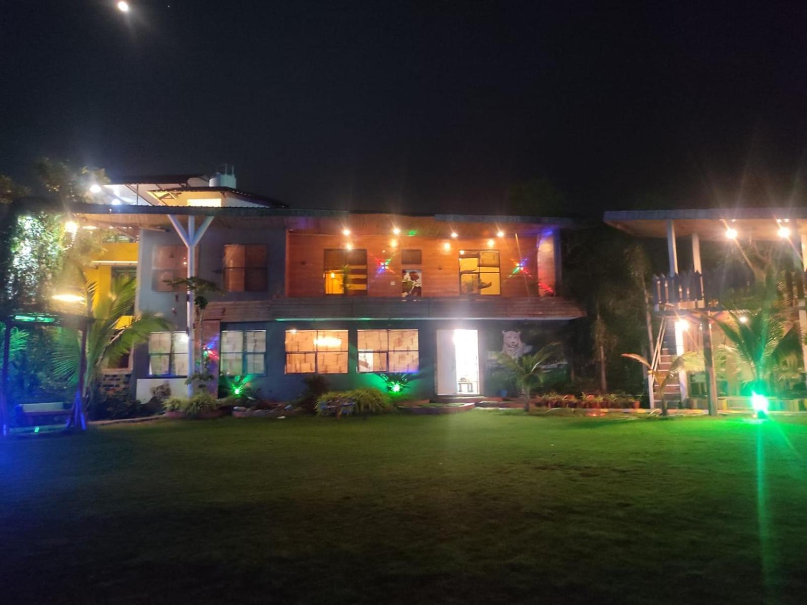 Leopard Farmhouse Mhow Exterior photo